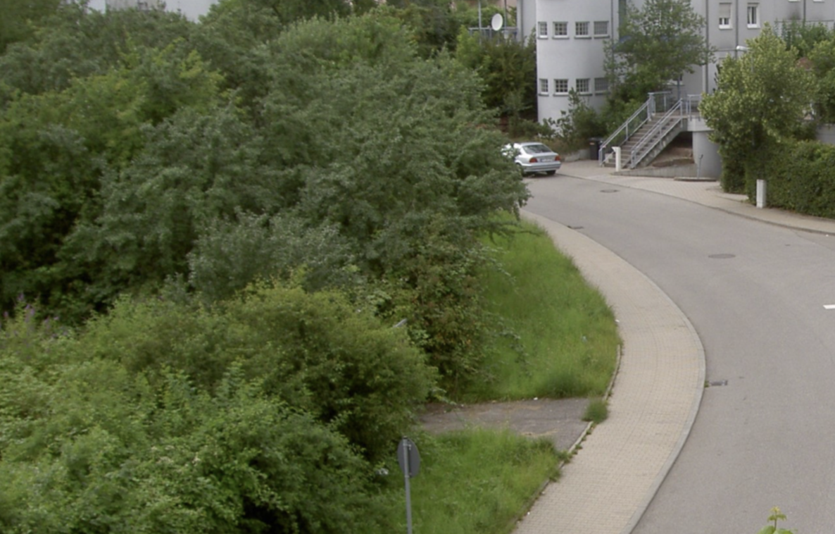 Zufahrt Fahrländer Gelände 2006 in Maihälden - vor der Bebauung mit Reihenhäusern